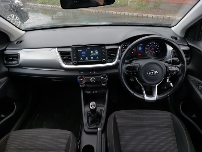 Used Kia Stonic 2018 for sale - 76414764: Photo 2