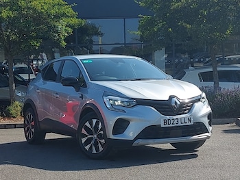 Used Renault Captur 2023 for sale - 79207383: Photo