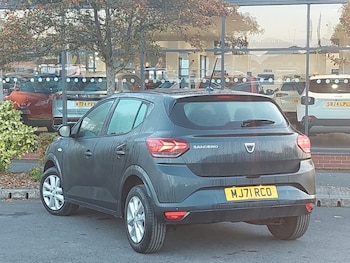 Used Dacia Sandero 2021 for sale - 76165782: Photo