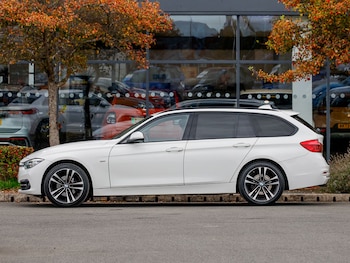 Used BMW 3 Series 2018 for sale - 76221039: Photo