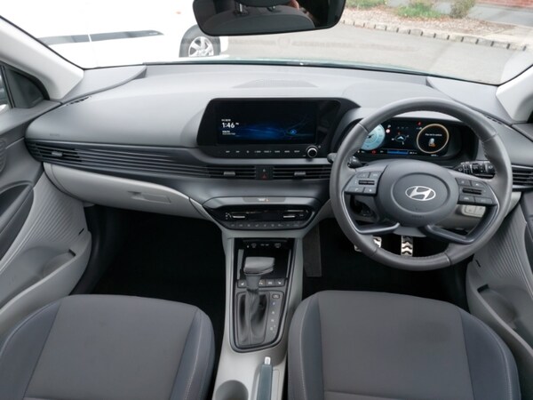 Used Hyundai BAYON 2024 for sale - 76238277: Photo 2
