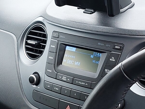 Used Hyundai i10 2017 for sale - 76254460: Photo 11