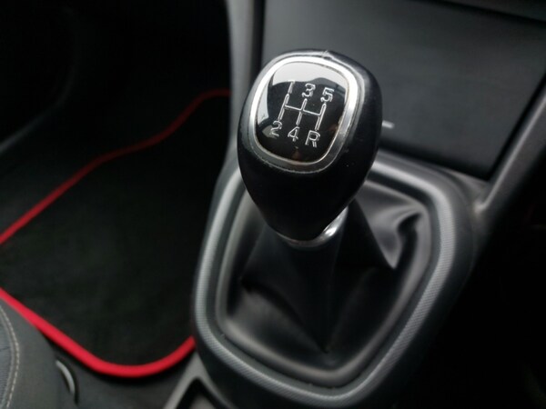 Used Hyundai i10 2017 for sale - 76254460: Photo 16