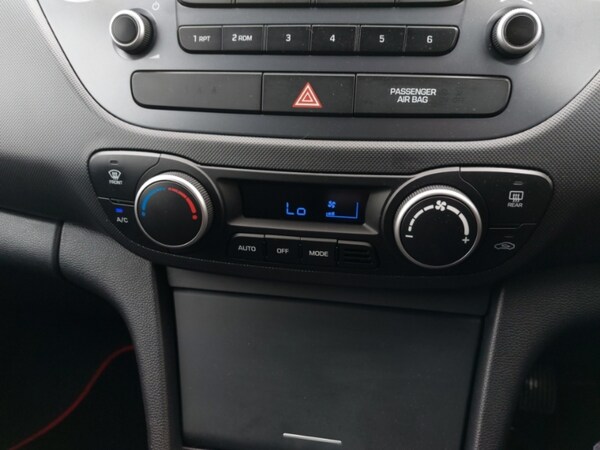 Used Hyundai i10 2017 for sale - 76254460: Photo 17