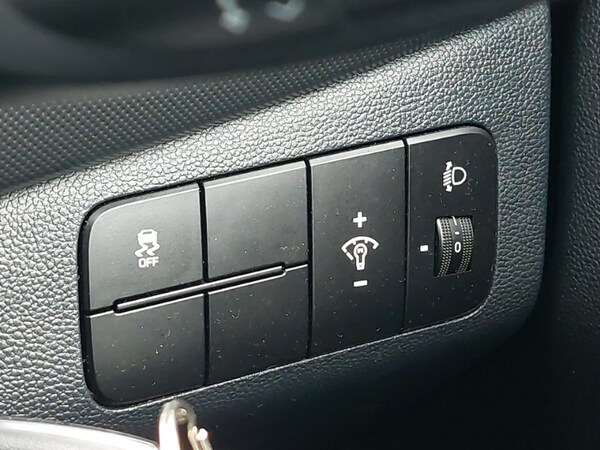 Used Hyundai i10 2017 for sale - 76254460: Photo 19