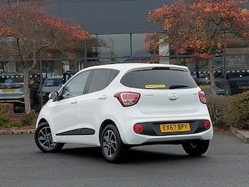 Used Hyundai i10 2017 for sale - 76254460: Photo 3
