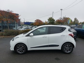 Used Hyundai i10 2017 for sale - 76254460: Photo 4