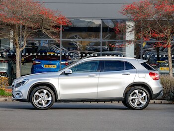 Used Mercedes-Benz GLA 2018 for sale - 77371219: Photo