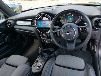 Used MINI Hatch 2023 for sale - 79356832: Photo