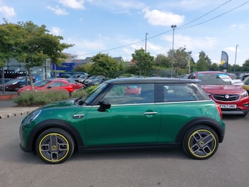 Used MINI Hatch 2023 for sale - 79356832: Photo
