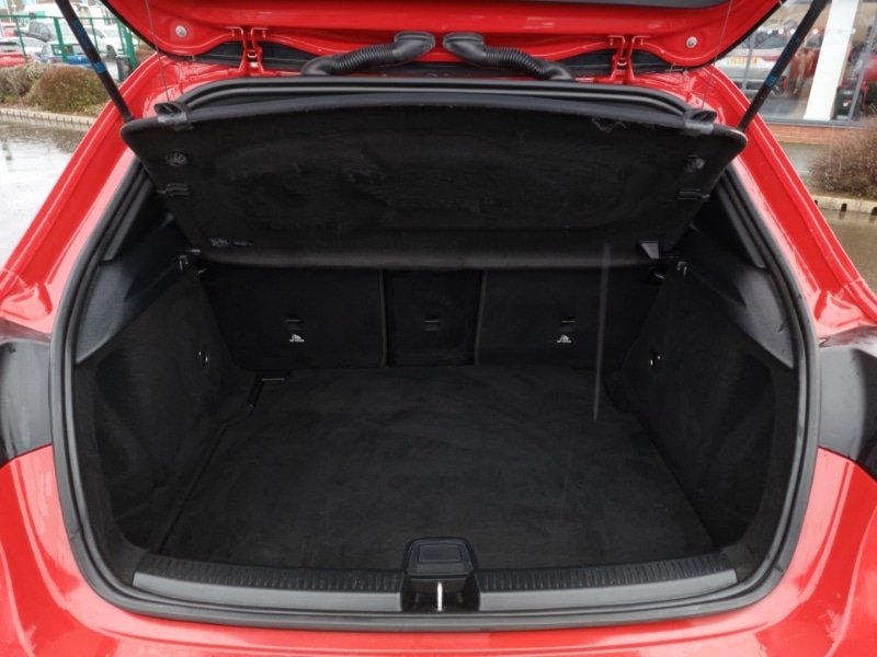 Used Mercedes-Benz A-Class 2019 for sale - 77544361: Photo 8