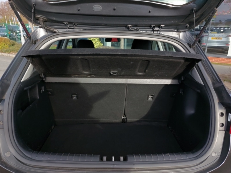 Used Kia Stonic 2019 for sale - 76879980: Photo 8