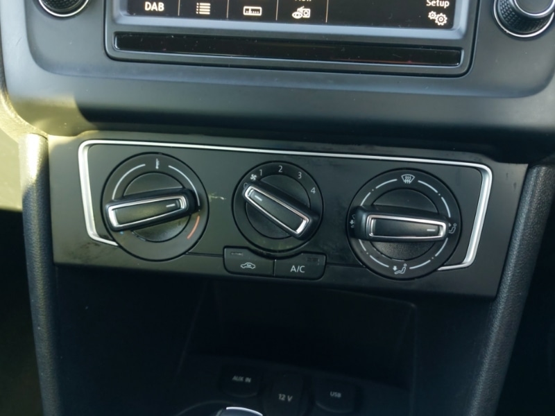 Used Volkswagen Polo 2016 for sale - 76897453: Photo 18