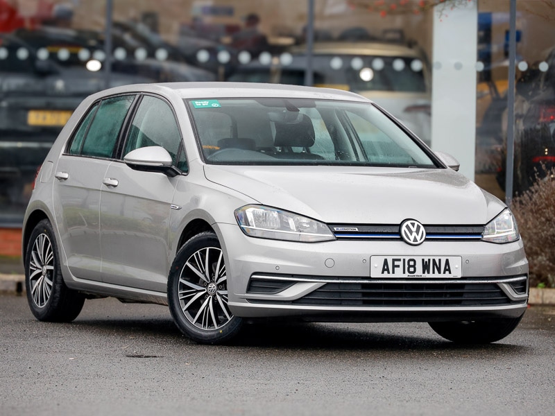 Used Volkswagen Golf 2018 for sale - 76815664: Photo 1