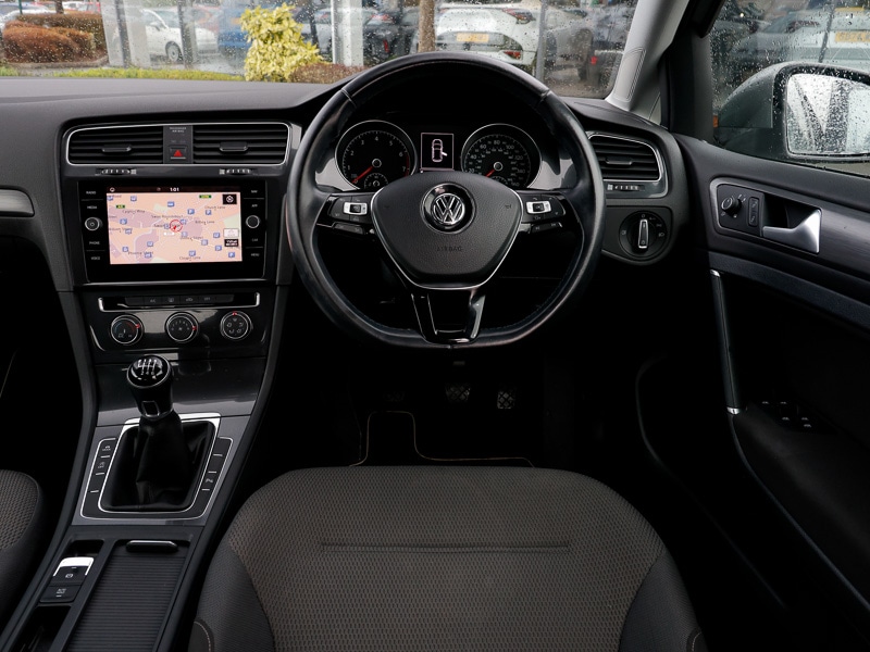 Used Volkswagen Golf 2018 for sale - 76815664: Photo 7