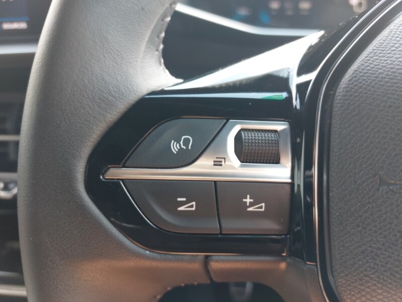 Used Peugeot 2008 2023 for sale - 76365667: Photo 13