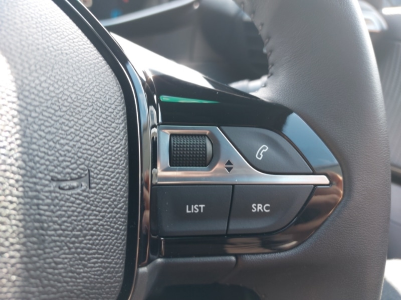 Used Peugeot 2008 2023 for sale - 76365667: Photo 14