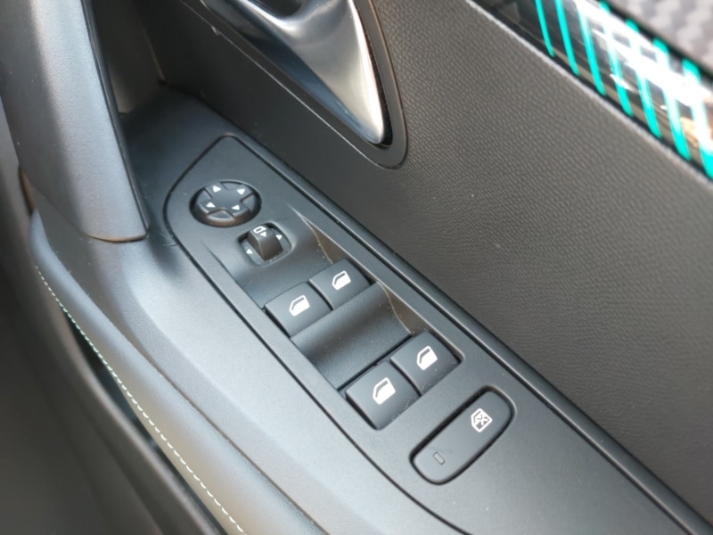 Used Peugeot 2008 2023 for sale - 76365667: Photo 19