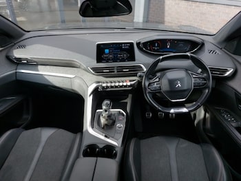 Used Peugeot 5008 2018 for sale - 75780359: Photo