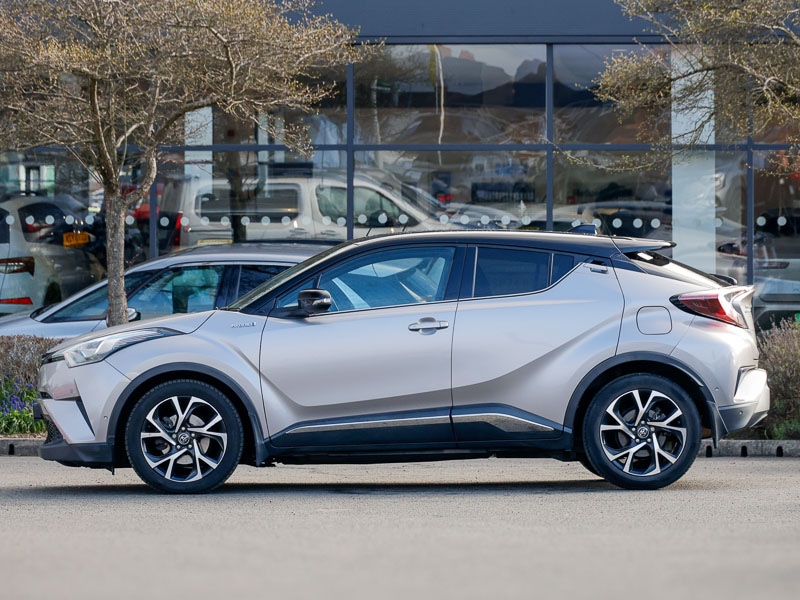 Used Toyota C-HR 2017 for sale - 78126635: Photo 4