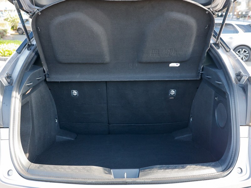 Used Toyota C-HR 2017 for sale - 78126635: Photo 8