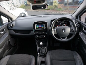 Used Renault Clio 2019 for sale - 76548991: Photo