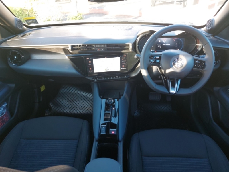 Used Alfa Romeo Junior 2025 for sale - 78147538: Photo 2