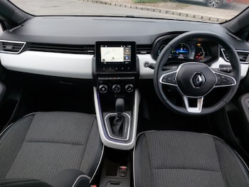 Used Renault Clio 2023 for sale - 78559519: Photo