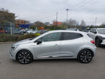 Used Renault Clio 2023 for sale - 78559519: Photo