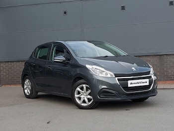 Used Peugeot 208 2017 for sale - 75725312: Photo