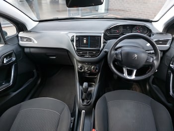 Used Peugeot 208 2017 for sale - 75725312: Photo