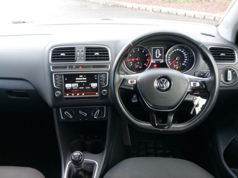 Used Volkswagen Polo 2015 for sale - 76629335: Photo 7
