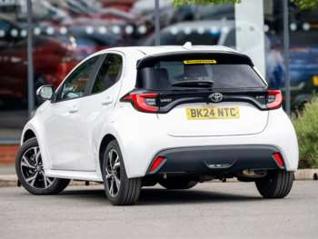 Used Toyota Yaris 2024 for sale - 74376878: Photo