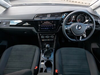 Used Volkswagen Touran 2020 for sale - 78425056: Photo