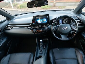 Used Toyota C-HR 2019 for sale - 77414317: Photo