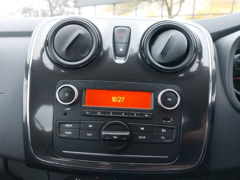 Used Dacia Sandero 2018 for sale - 76713519: Photo 19