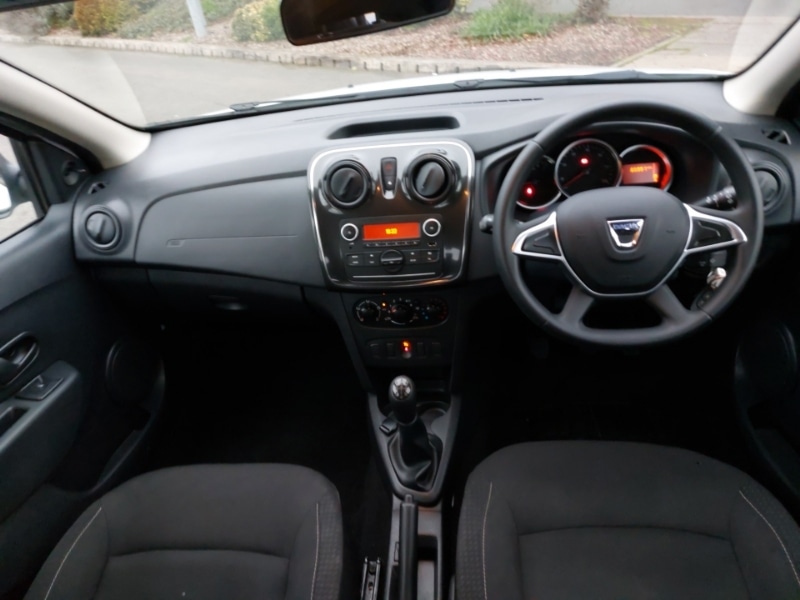 Used Dacia Sandero 2018 for sale - 76713519: Photo 2