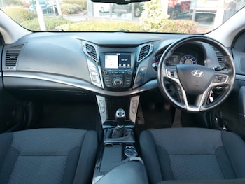 Used Hyundai i40 2017 for sale - 76103658: Photo