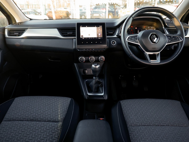 Used Renault Captur 2022 for sale - 76970573: Photo 2