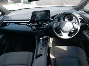 Used Toyota C-HR 2023 for sale - 77938924: Photo