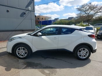 Used Toyota C-HR 2023 for sale - 77938924: Photo