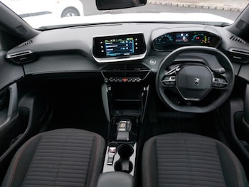 Used Peugeot 2008 2023 for sale - 76695796: Photo