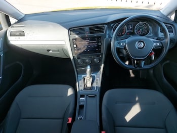 Used Volkswagen Golf 2018 for sale - 78333622: Photo