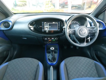 Used Toyota Aygo X 2023 for sale - 76066602: Photo