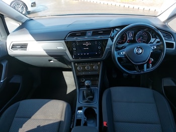 Used Volkswagen Touran 2020 for sale - 78572417: Photo