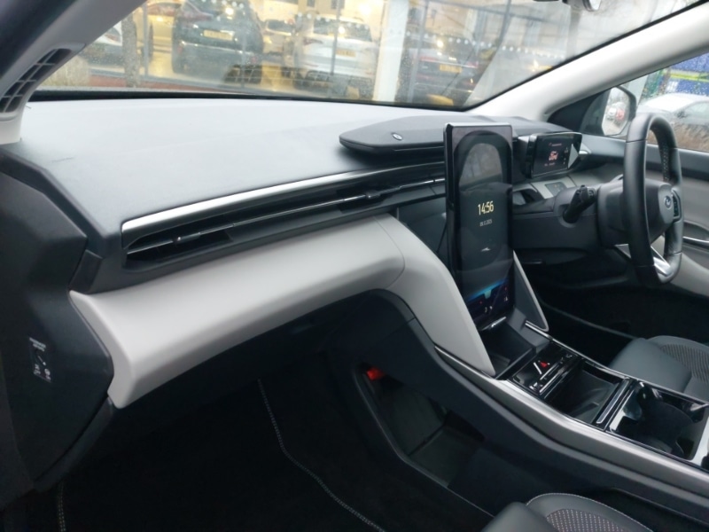 Used Ford Explorer 2025 for sale - 76897557: Photo 5