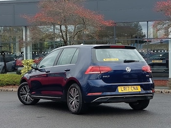 Used Volkswagen Golf 2017 for sale - 76354300: Photo