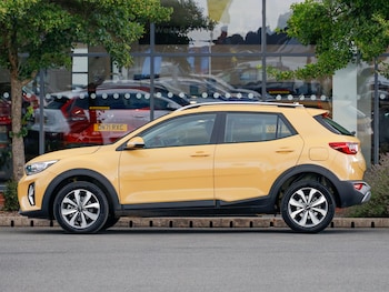 Used Kia Stonic 2023 for sale - 76098955: Photo 4