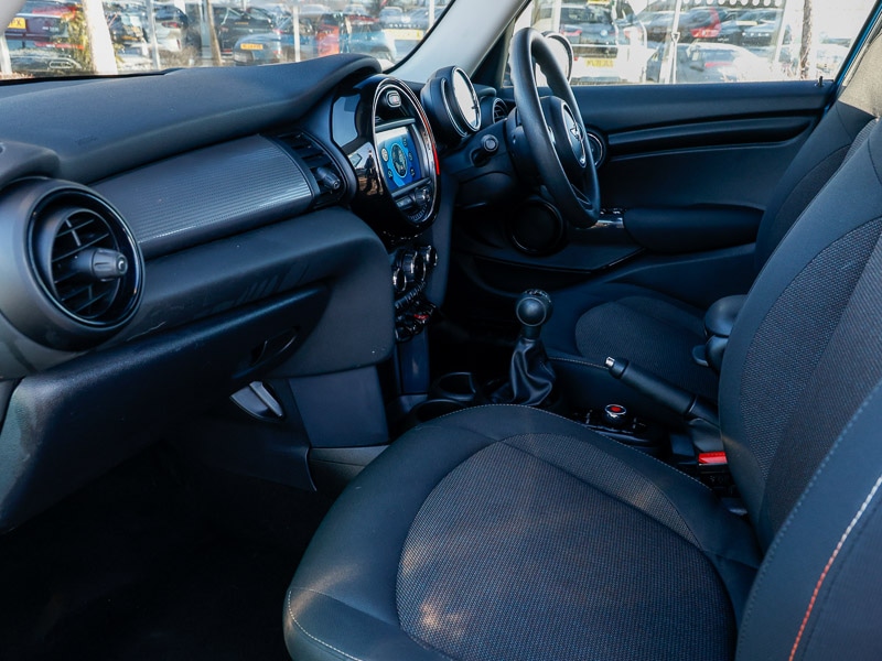 Used MINI Hatch 2019 for sale - 77108139: Photo 5