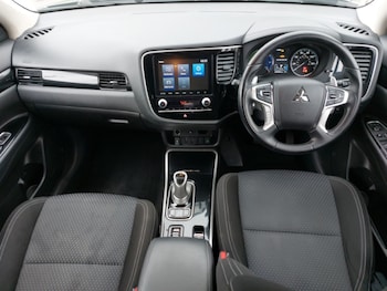 Used Mitsubishi Outlander 2020 for sale - 77999634: Photo